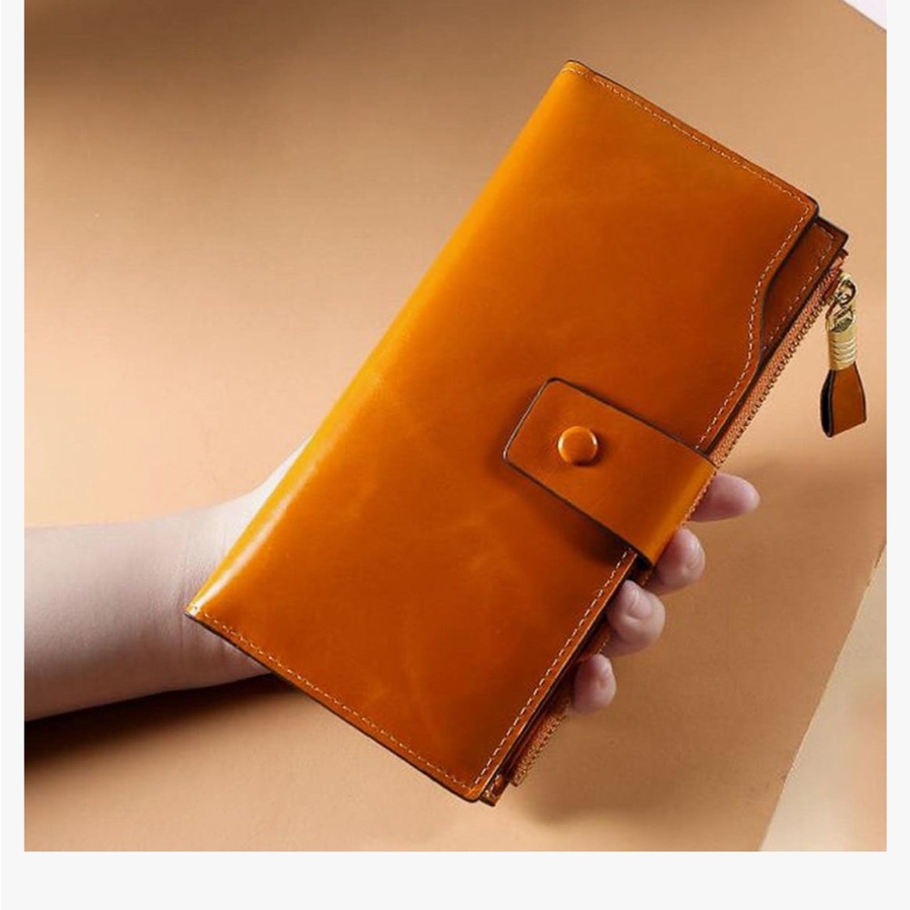 Women's Large-Capacity Luxury Wax Leather
Hand Wallet Card Holder Ladies Wallet,